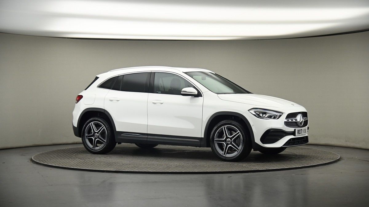 Mercedes-Benz GLA Image 6