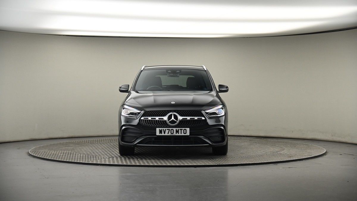 Mercedes-Benz GLA Image 18