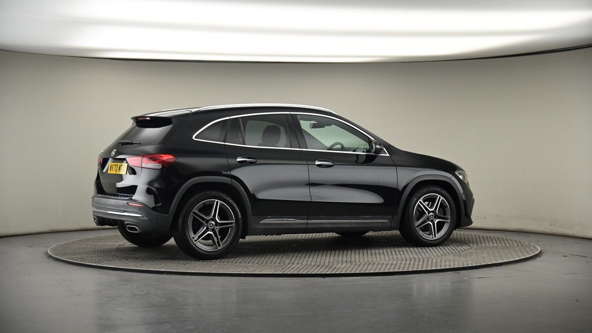 More views of Mercedes-Benz GLA