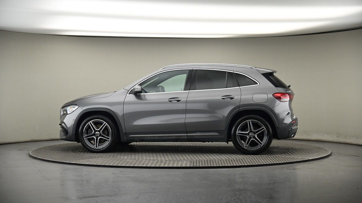 More views of Mercedes-Benz GLA