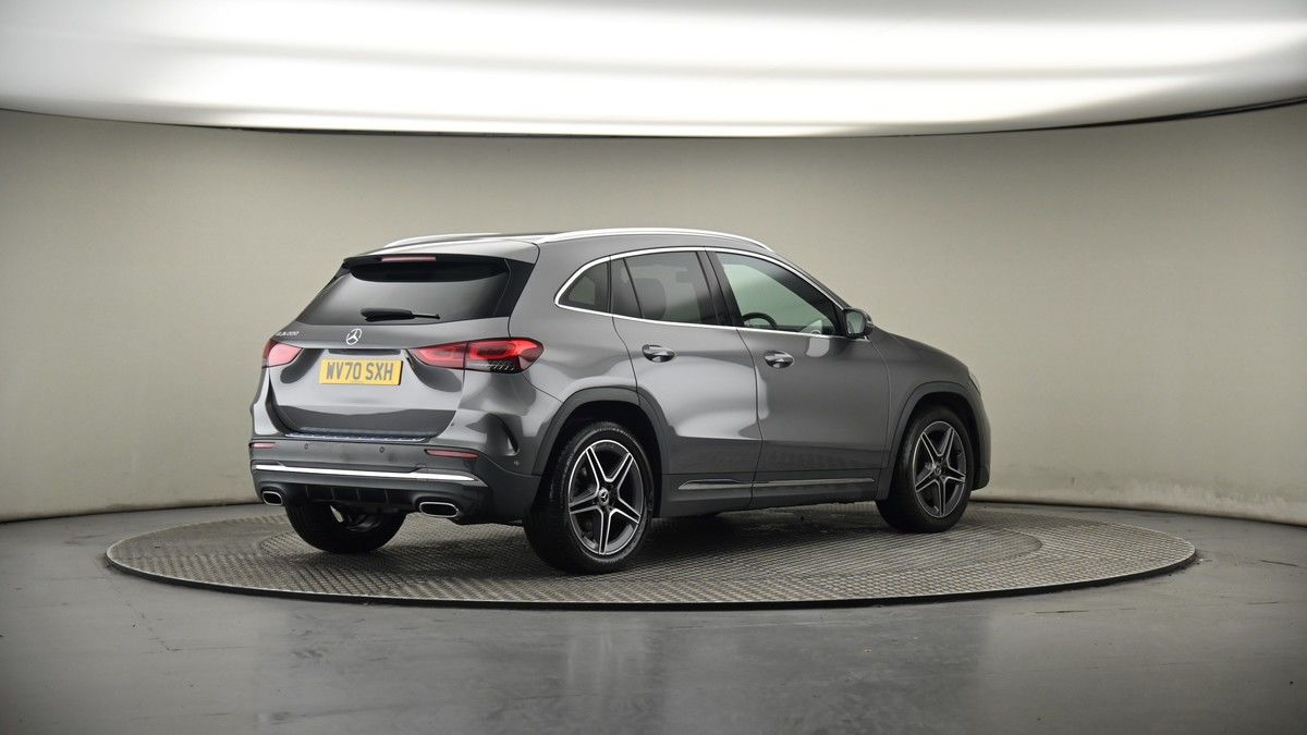 Mercedes-Benz GLA Image 7