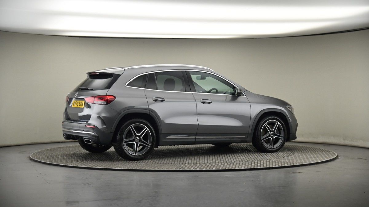 More views of Mercedes-Benz GLA