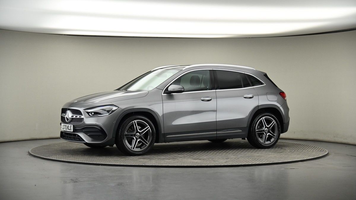 More views of Mercedes-Benz GLA