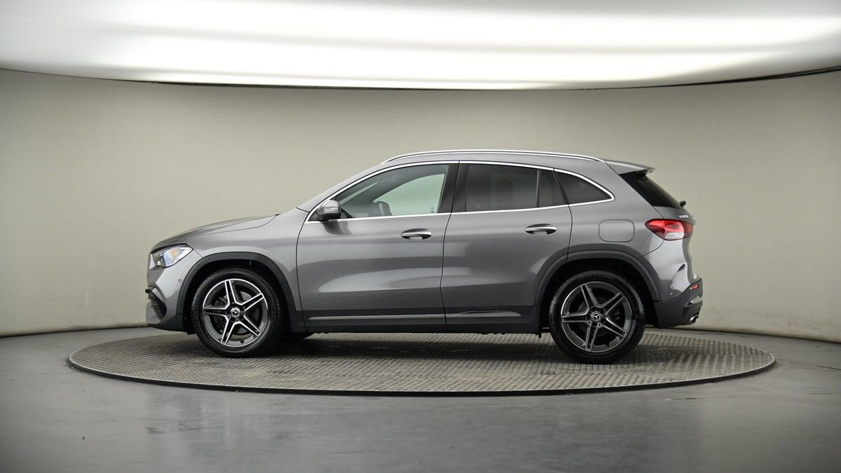 More views of Mercedes-Benz GLA