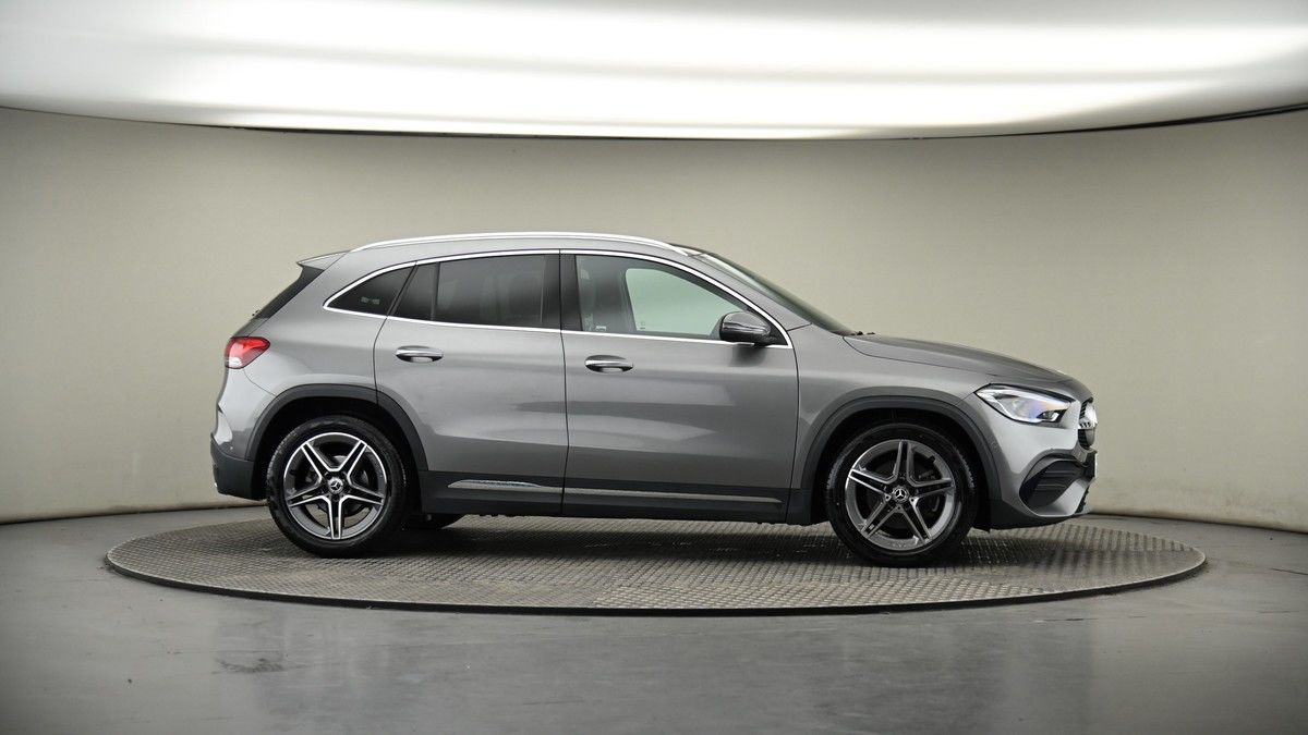 More views of Mercedes-Benz GLA