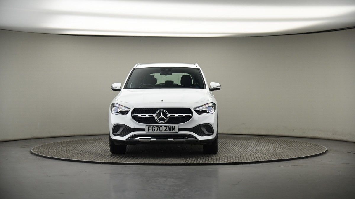 Mercedes-Benz GLA Image 18