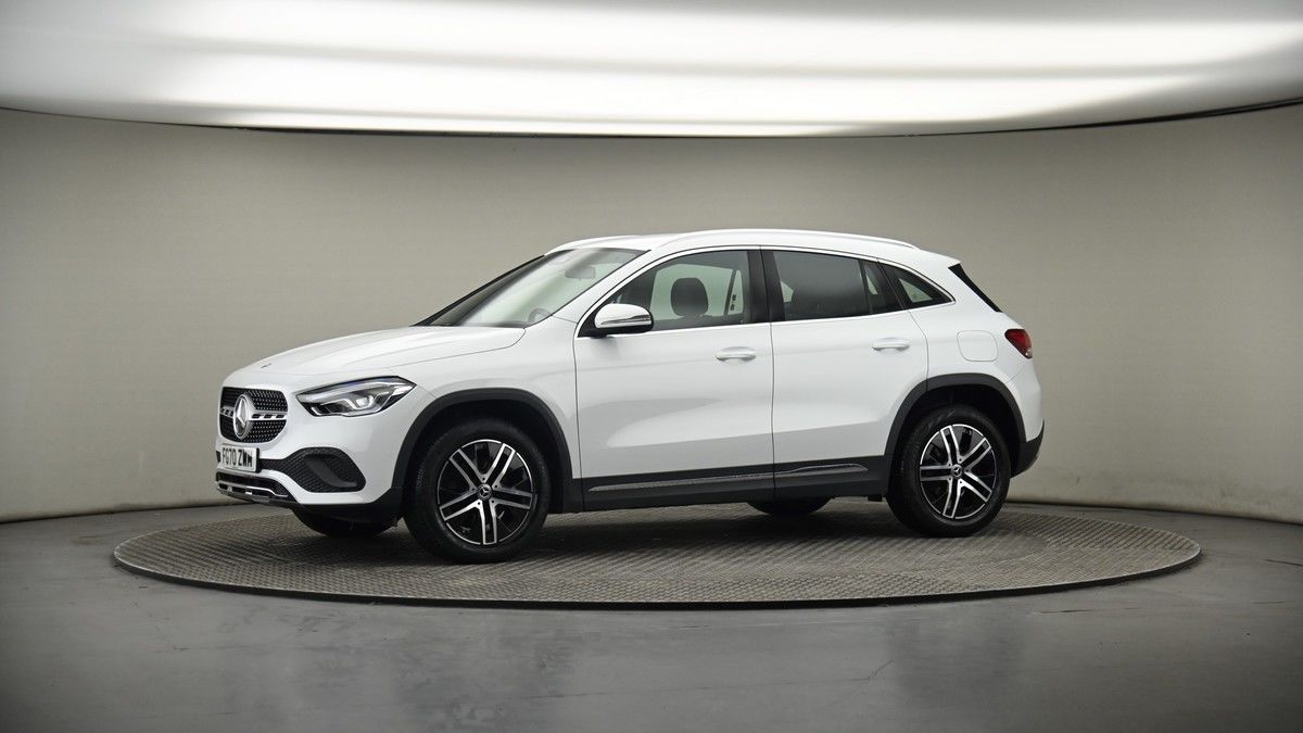 More views of Mercedes-Benz GLA