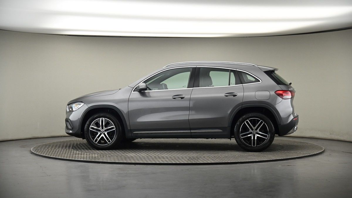 More views of Mercedes-Benz GLA