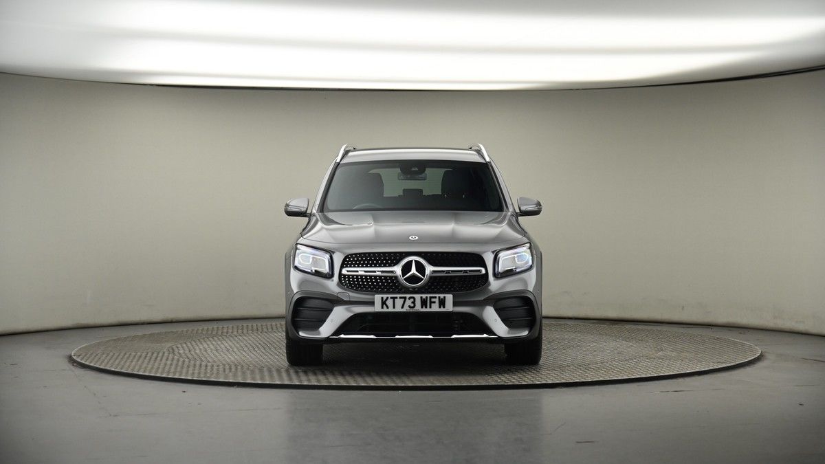 Mercedes-Benz GLB Image 18