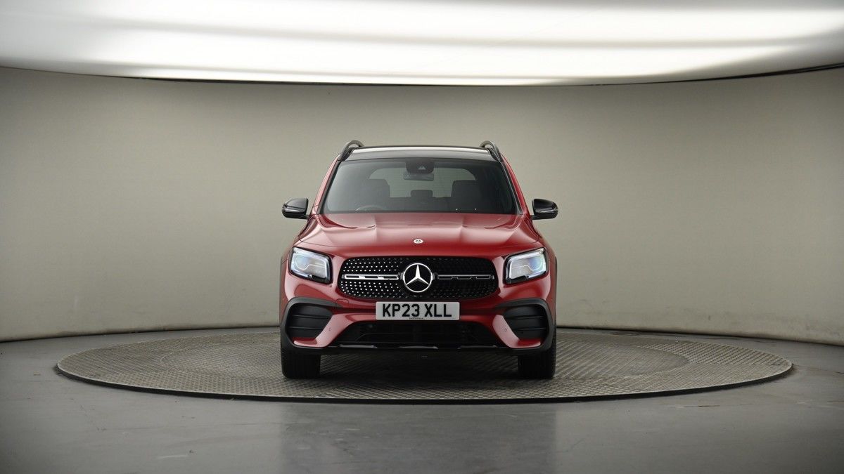 Mercedes-Benz GLB Image 18