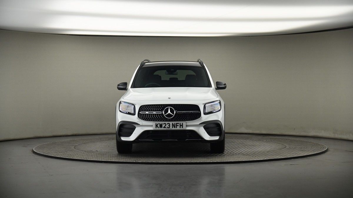 Mercedes-Benz GLB Image 18