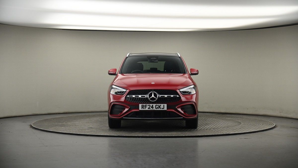 Mercedes-Benz GLA Image 18