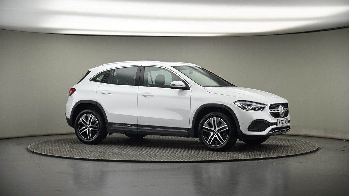 Mercedes-Benz GLA Image 6