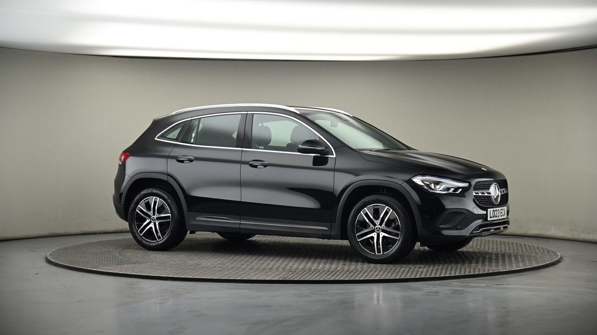 Mercedes-Benz GLA Image 5