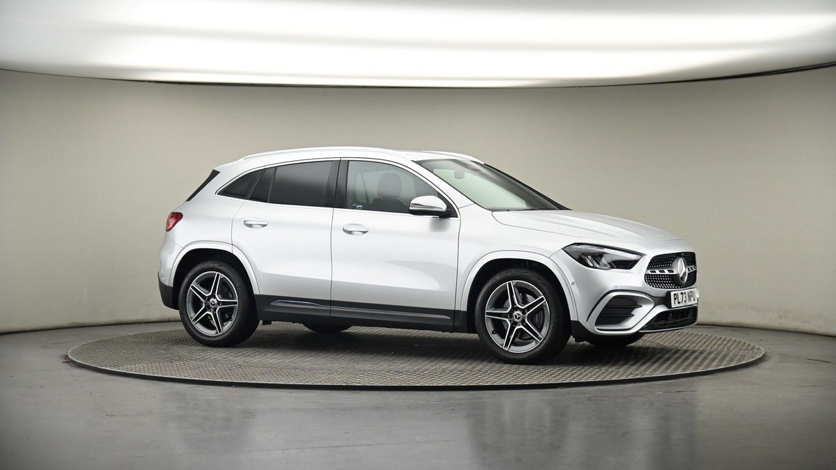 Mercedes-Benz GLA Image 6