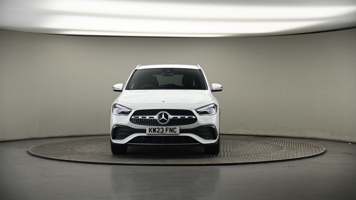 Mercedes-Benz GLA Image 18