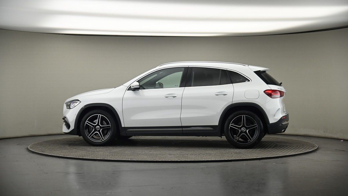 More views of Mercedes-Benz GLA