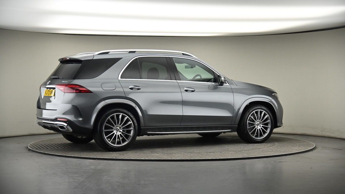 More views of Mercedes-Benz GLE