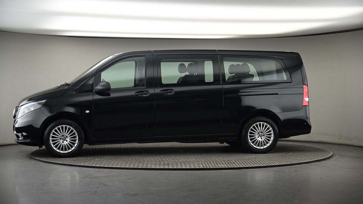 More views of Mercedes-Benz Vito