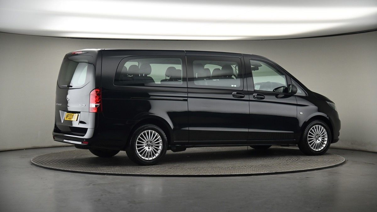 More views of Mercedes-Benz Vito