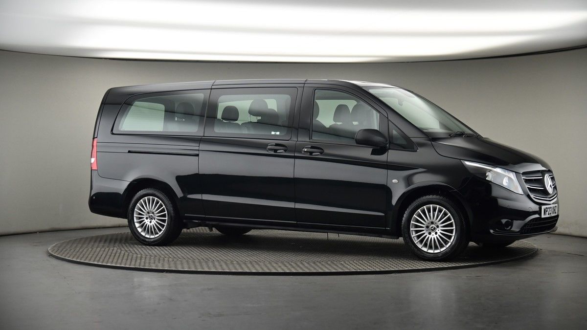 More views of Mercedes-Benz Vito