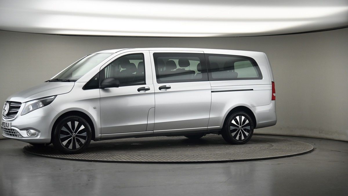 More views of Mercedes-Benz Vito