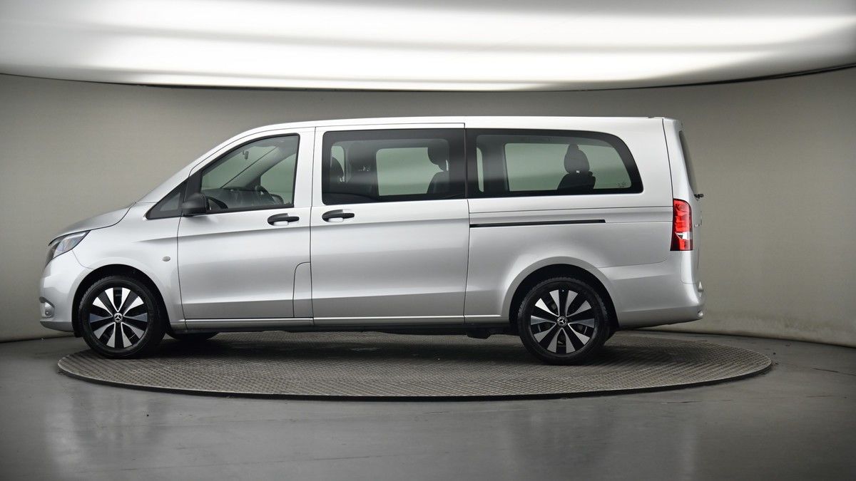 More views of Mercedes-Benz Vito