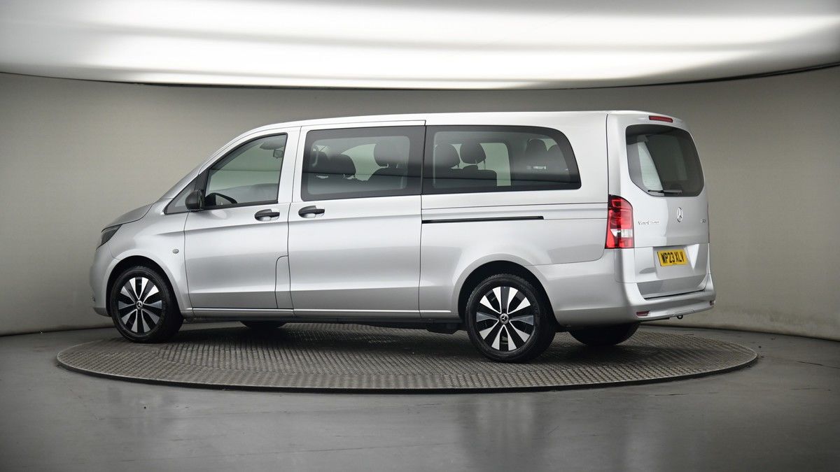 More views of Mercedes-Benz Vito