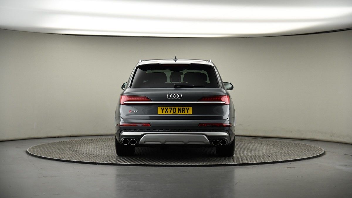 Audi SQ7 Image 16