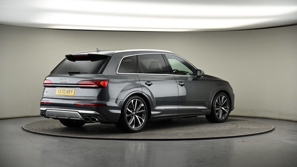 Audi SQ7 Image 6