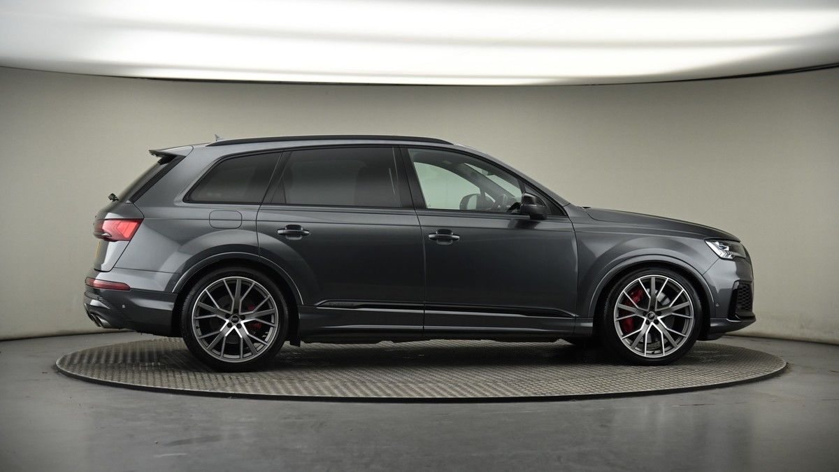 More views of Audi SQ7