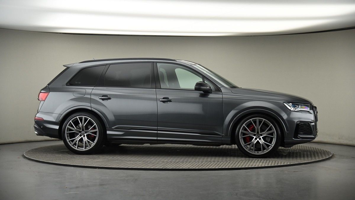 More views of Audi SQ7