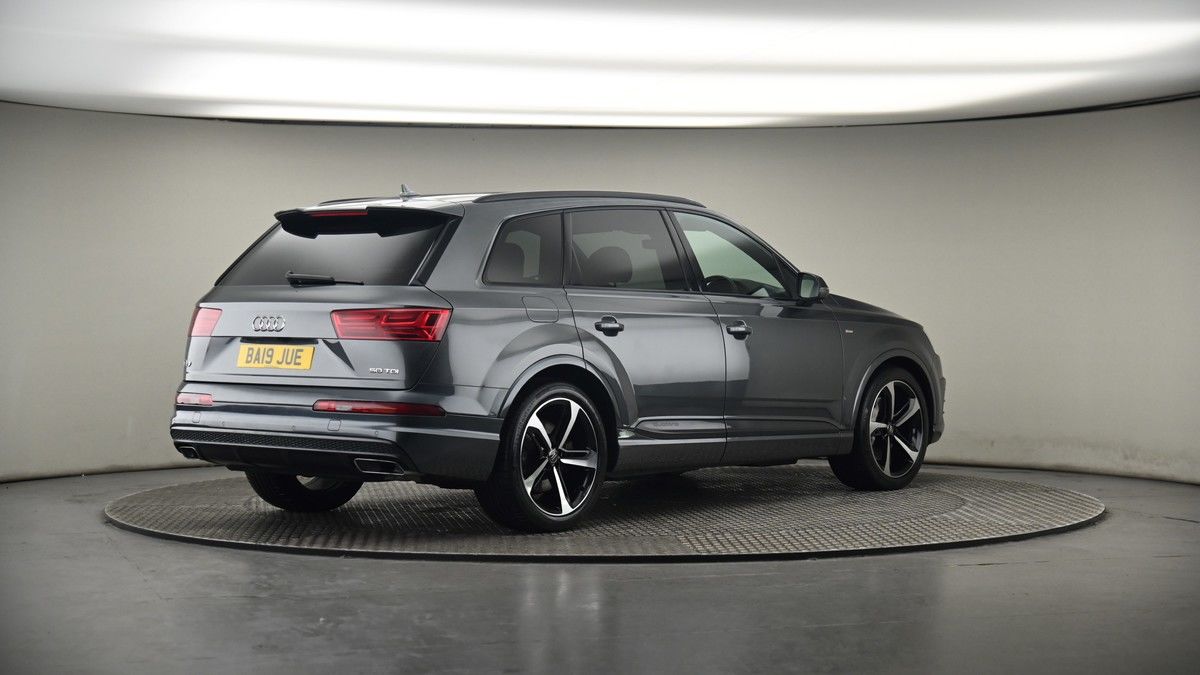 More views of Audi Q7