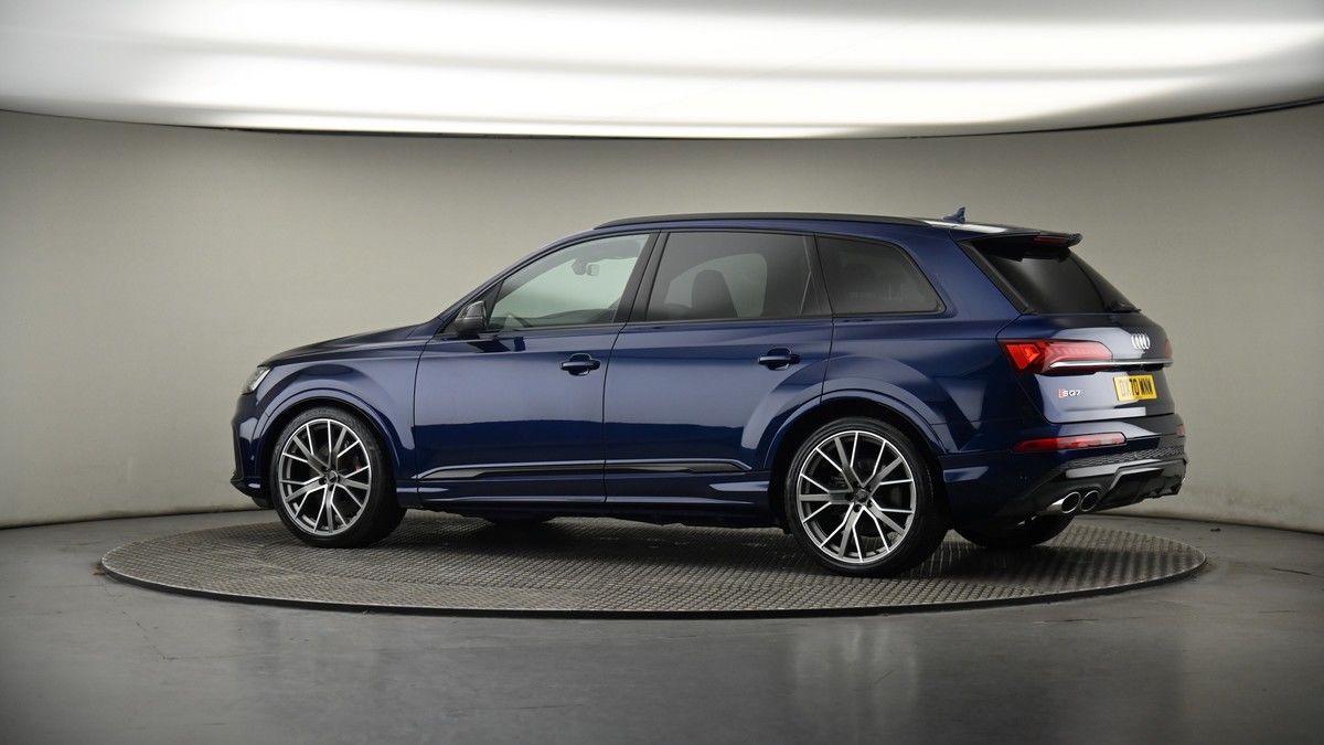 More views of Audi SQ7