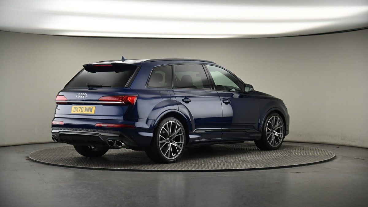 Audi SQ7 Image 7