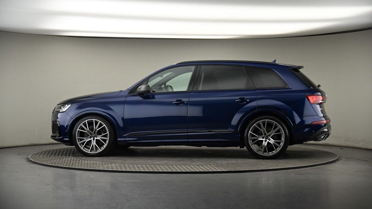 More views of Audi SQ7