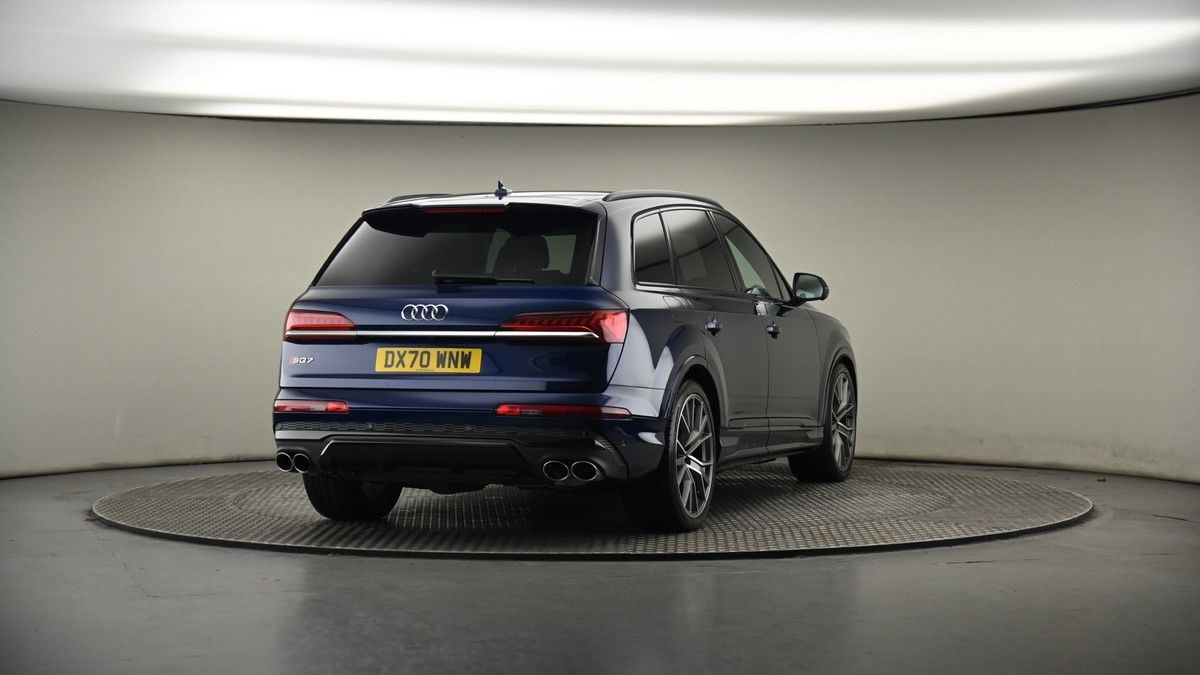 More views of Audi SQ7