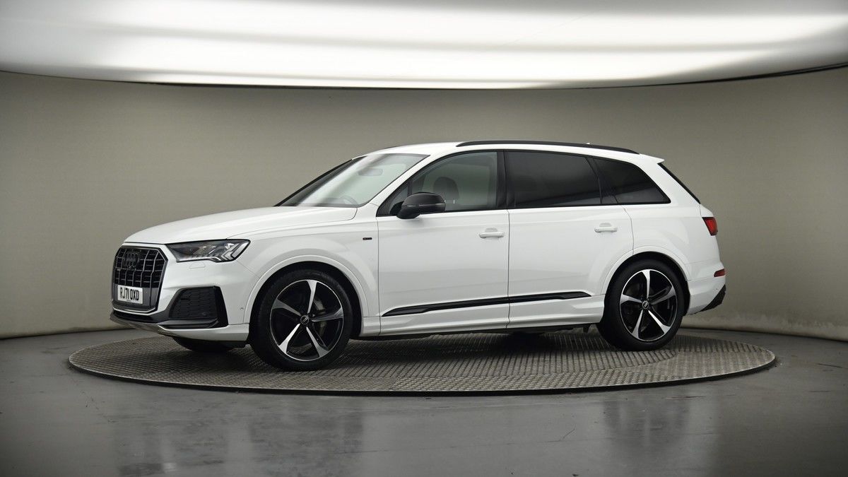 More views of Audi Q7