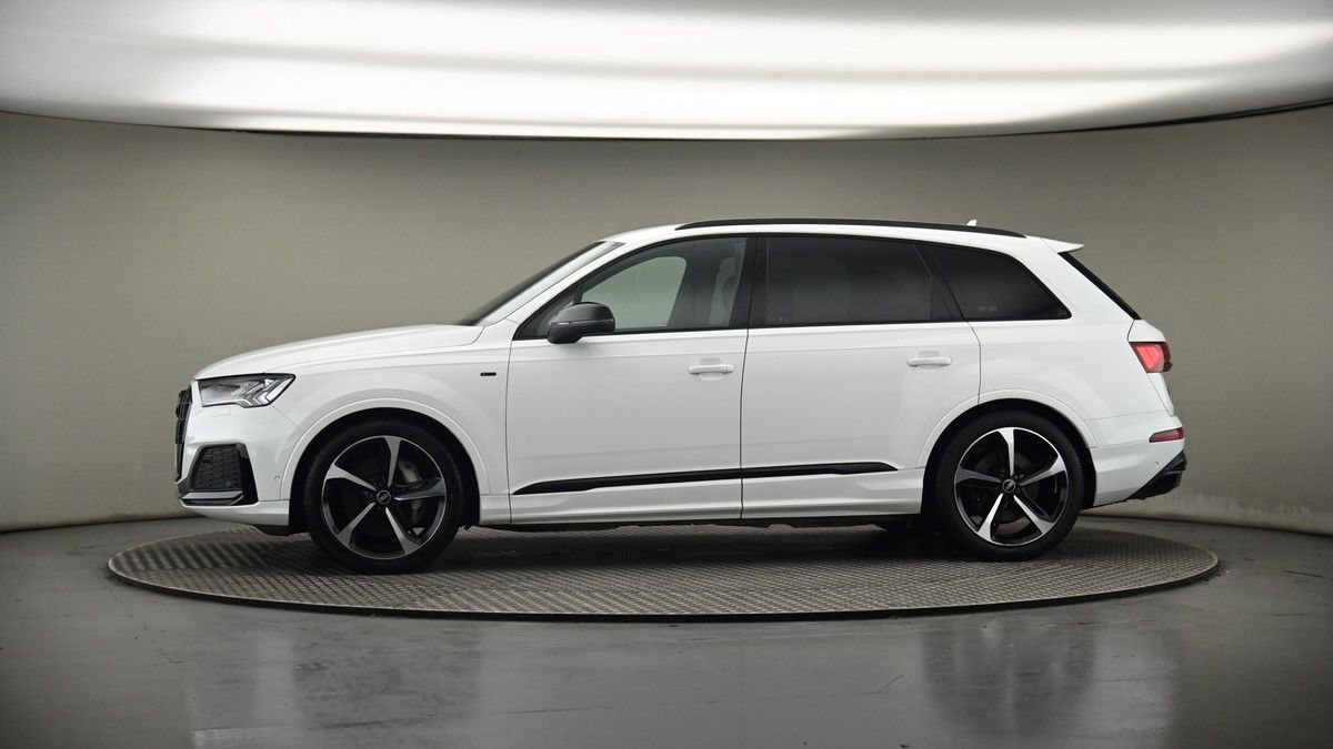 More views of Audi Q7