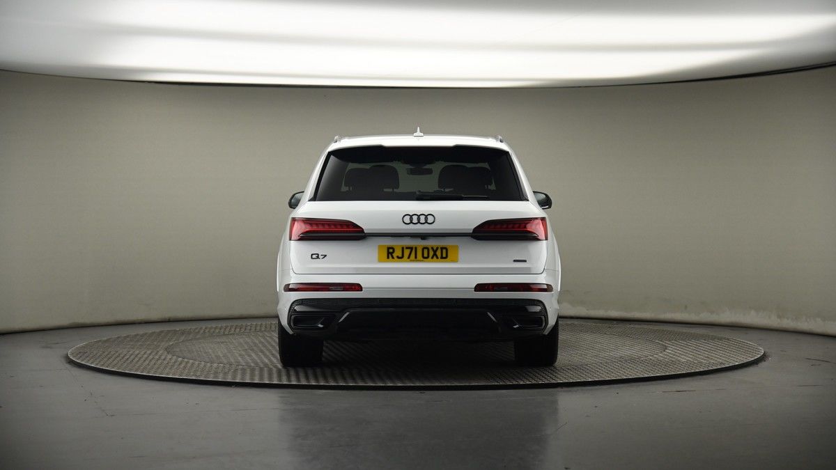 More views of Audi Q7