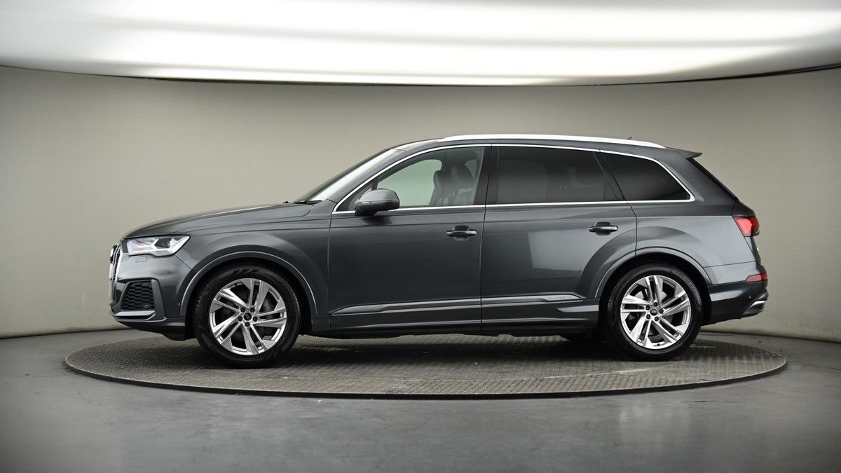 More views of Audi Q7