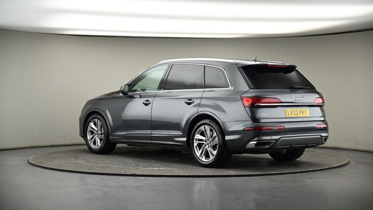 More views of Audi Q7