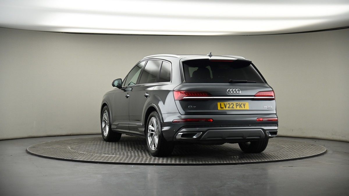 More views of Audi Q7