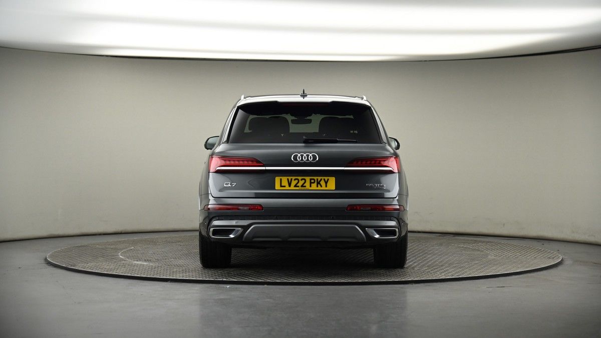 More views of Audi Q7