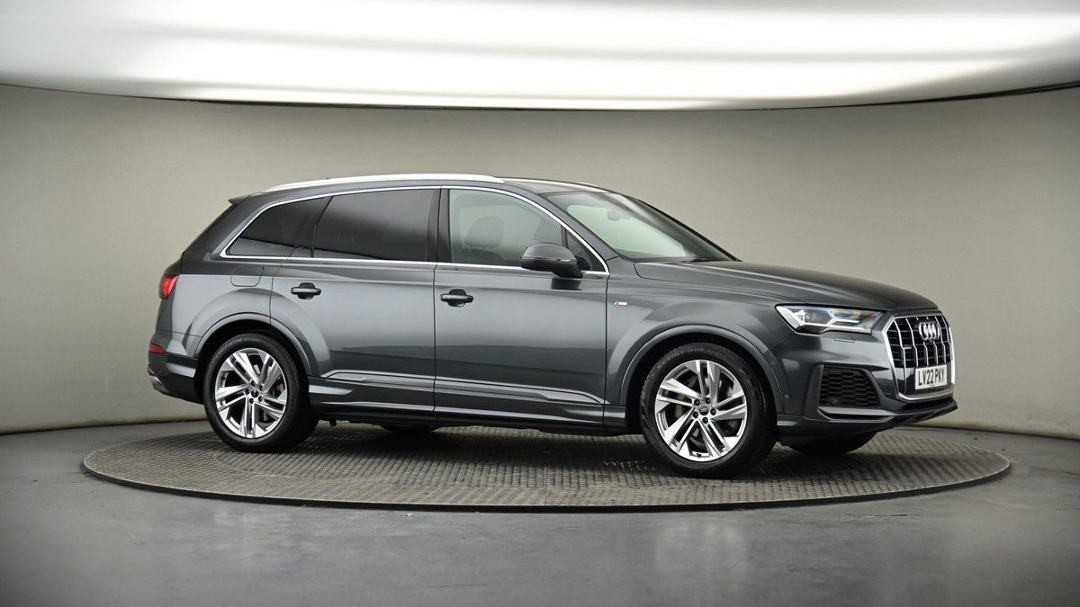 More views of Audi Q7