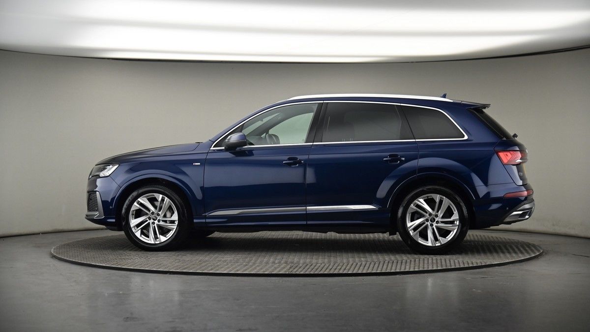 More views of Audi Q7