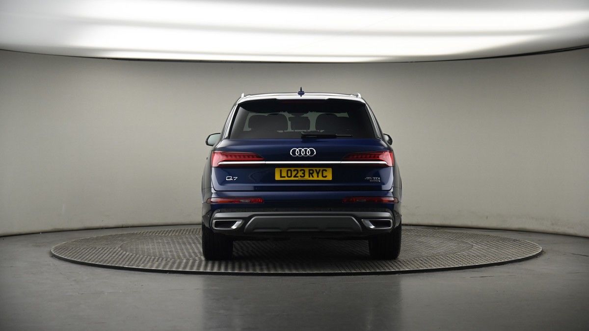 More views of Audi Q7