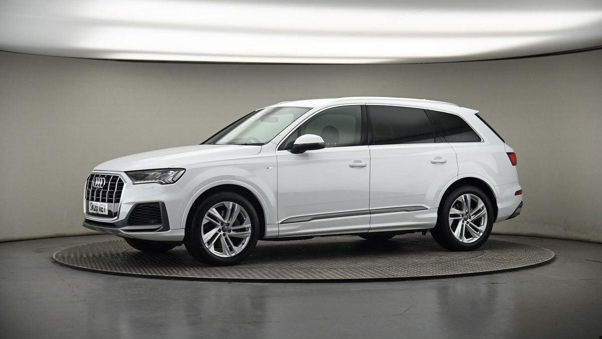 More views of Audi Q7