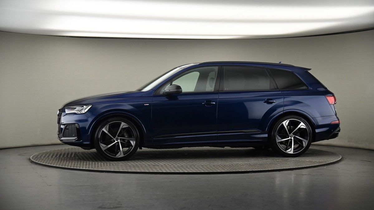 More views of Audi Q7