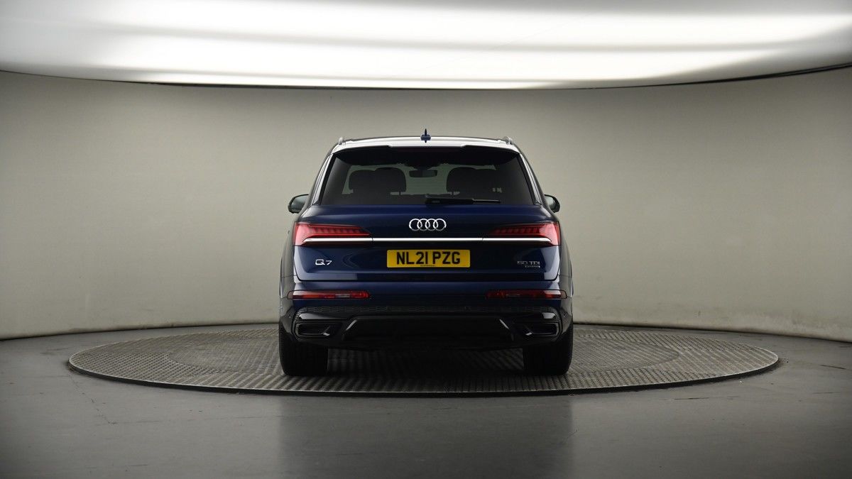 Audi Q7 Image 17